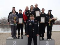 Безнекеләр йөзә белеп  йөзде узышта