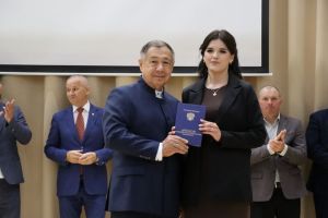 Аграр көллияттә  чыгарылыш: студентлар диплом  алды