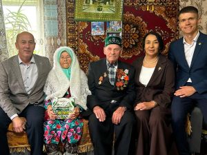 Саба районында 100 яшьлек юбилярларга һәм 71 ел бергә яшәүче парга хөрмәт күрсәттеләр