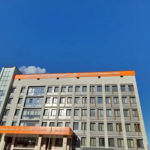 Табиблар тәүлек әйләнәсе эшли: Түбән Камада 8 кешене коткару өчен көрәш дәвам итә