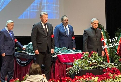 Казанда сәламәтлек саклау министры Марат Садыйковны соңгы юлга озаталар