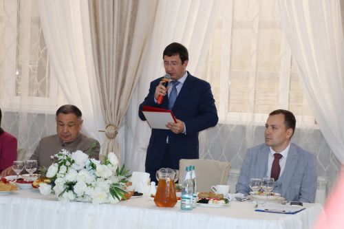 Сабада алтын, бриллиант туйларын билгеләп узучы парларны тәбрикләделәр