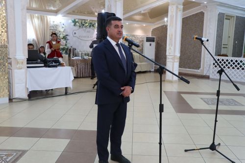Сабада алтын, бриллиант туйларын билгеләп узучы парларны тәбрикләделәр