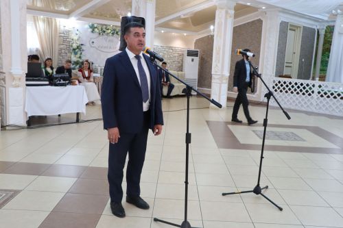 Сабада алтын, бриллиант туйларын билгеләп узучы парларны тәбрикләделәр