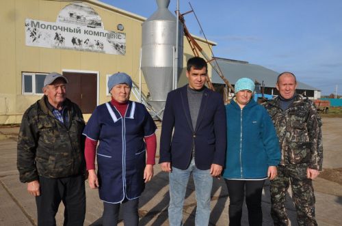 «Курсабаш» җәмгыяте  җитәкчесе  Ирек Җиһаншин: «Терлекчелектә  елны  кимендә  2-3 процент  үсеш белән  тәмамлау  бурычы тора”