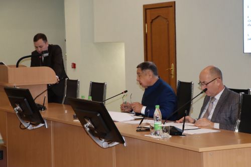 Район Советының чираттагы утырышында социаль  үсеш фаразлары билгеләнде