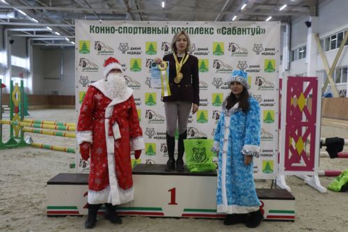 Узган  ялларда “Сабантуй”  спорт  мәктәбендә конкур буенча   район  чемпионаты  үткәрелде
