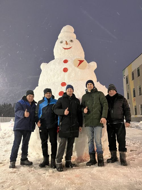 “Беренчеләр хәрәкәте” активистлары 6 метрлы Кар бабай ясаганнар