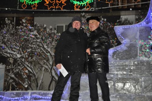 Байлар Сабасында  Үзәк  чыршы  ачылышы һәм парадка  йомгак