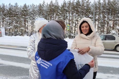 “Дулкын” радиосын тыңлаучыларга  Яңа  ел бүләкләре