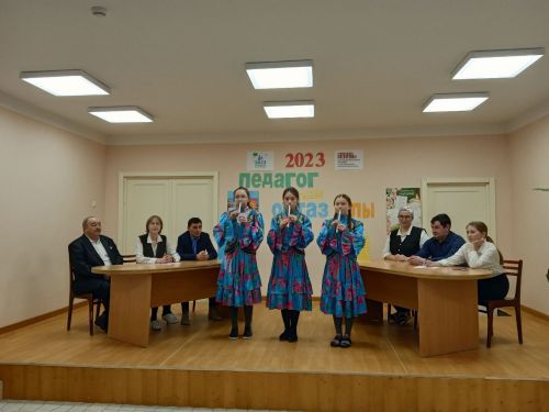 Түбән Шытсу мәктәбендә укытучылар «кыздырды” [+фото]