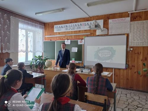 Мишә авыл җирлеге башлыгы Азат Гатиятуллин Парламент дәресе үткәрде [+фото]