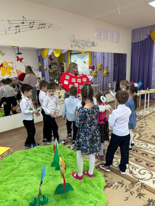 «Ел тәрбиячесе» бәйгесенең зона этабында райондашларыбыз уңышлы чыгыш ясады
