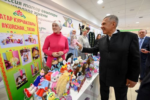Рөстәм Миңнеханов Татар авыллары эшкуарларының XI бөтенроссия җыенында катнашты