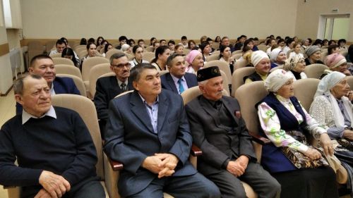 Саба гимназиясенә өлкән укытучыларны чакырып хөрмәтләделәр