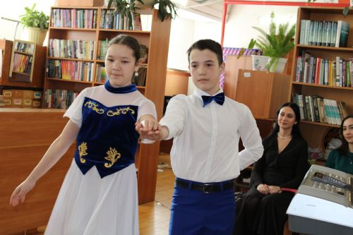 Камил абый 85тә дә вальс әйләнә