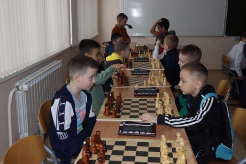 Лесхозда  үткәрелгән шахмат ярышында Нургали Миннехановның  оныкчыгы Нургали  дә катнашты