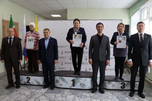 Лесхозда  үткәрелгән шахмат ярышында Нургали Миннехановның  оныкчыгы Нургали  дә катнашты