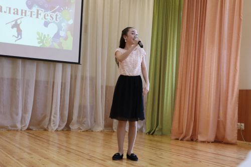 «Талант-фест» фестивалендә яшь җырчылар сәхнә тотты