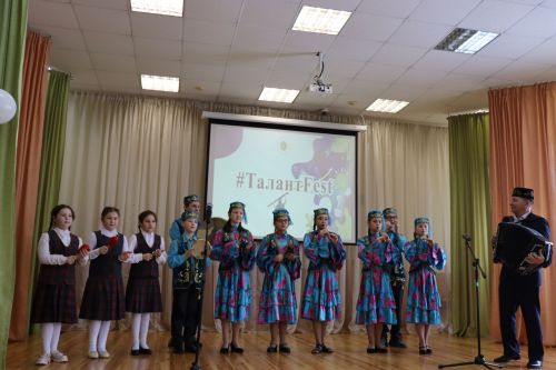 «Талант-фест» фестивалендә яшь җырчылар сәхнә тотты