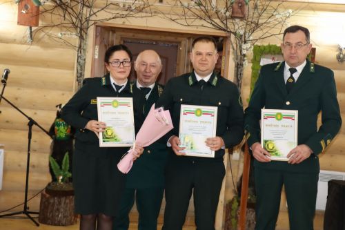 Саба  урманчылары беренчелекне бирмиләр, һәрвакыт  алдынгылар