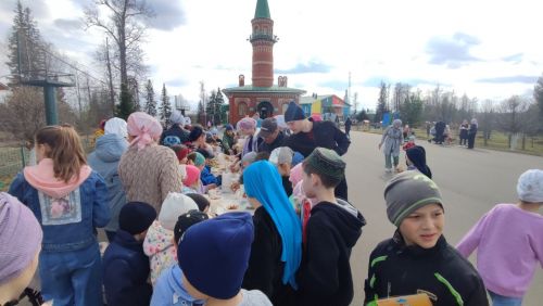Лесхозда Рамазан гаете көнне балалар өчен бәйрәм оештырылды