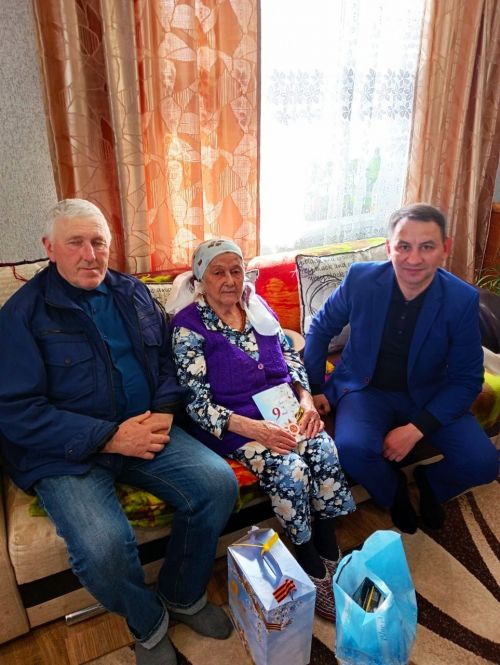 Җиңү көне уңаеннан ветераннарга күчтәнәчләр тапшырылды
