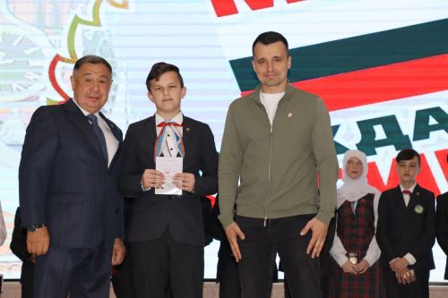 ТР Рәисе ярдәмчесе Тимур Сөләйманов Саба яшьләре белән аралашты [+фоторепортаж]