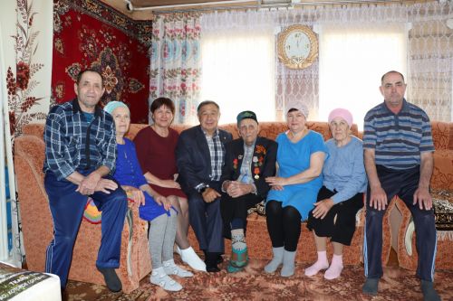 Рәис Миннеханов  Бөек Ватан сугышы  ветераны Хаҗиәхмәт ага Әлмиевны 103 яшь тулуы белән котлады