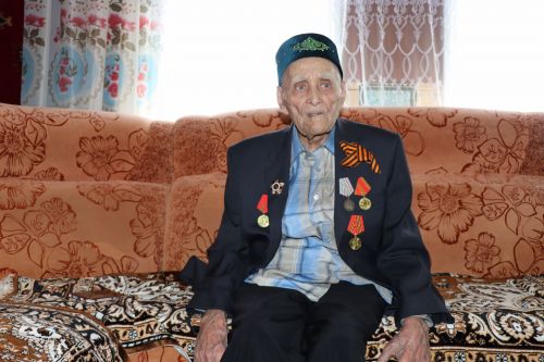 Рәис Миннеханов  Бөек Ватан сугышы  ветераны Хаҗиәхмәт ага Әлмиевны 103 яшь тулуы белән котлады