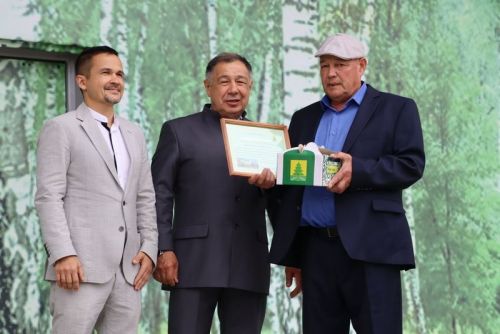 Район эшмәкәрләре үзләренең һөнәри бәйрәмнәрен билгеләп үтте