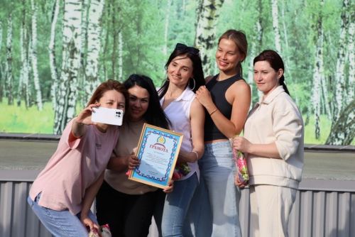 Район эшмәкәрләре үзләренең һөнәри бәйрәмнәрен билгеләп үтте