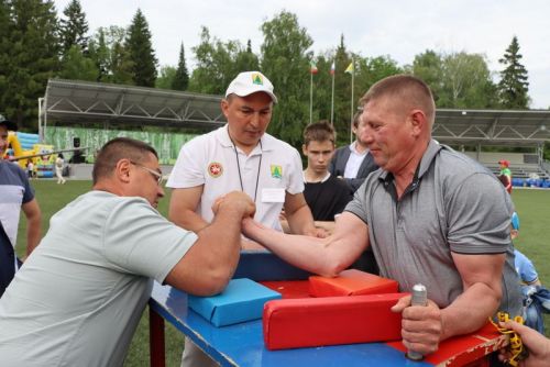 Район эшмәкәрләре үзләренең һөнәри бәйрәмнәрен билгеләп үтте