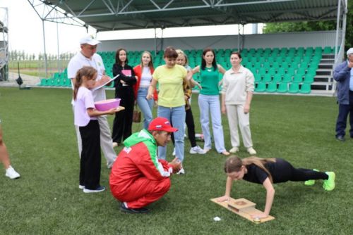Район эшмәкәрләре үзләренең һөнәри бәйрәмнәрен билгеләп үтте