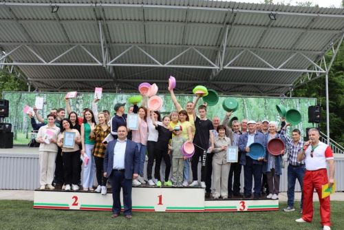 Район эшмәкәрләре үзләренең һөнәри бәйрәмнәрен билгеләп үтте
