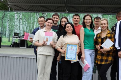 Район эшмәкәрләре үзләренең һөнәри бәйрәмнәрен билгеләп үтте