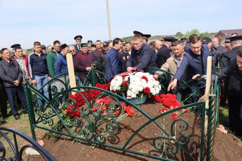 Саба районы батыр улын соңгы юлга озатты [+фоторепортаж]