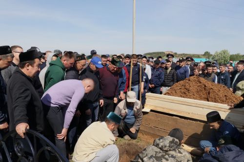 Саба районы батыр улын соңгы юлга озатты [+фоторепортаж]