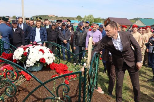 Саба районы батыр улын соңгы юлга озатты [+фоторепортаж]
