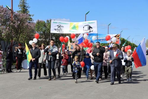 9 Май – Җиңү көнендә  Сабада 5 меңгә якын  кеше  парадка чыкты