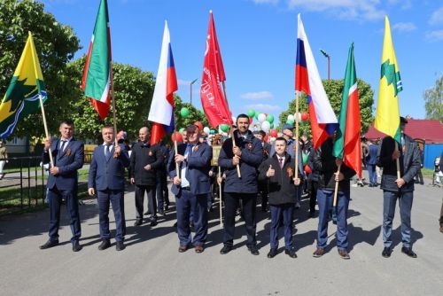 9 Май – Җиңү көнендә  Сабада 5 меңгә якын  кеше  парадка чыкты
