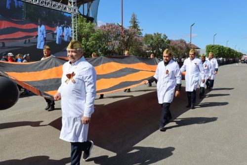 9 Май – Җиңү көнендә  Сабада 5 меңгә якын  кеше  парадка чыкты