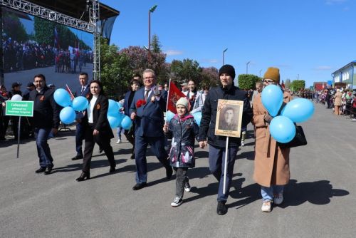 9 Май – Җиңү көнендә  Сабада 5 меңгә якын  кеше  парадка чыкты