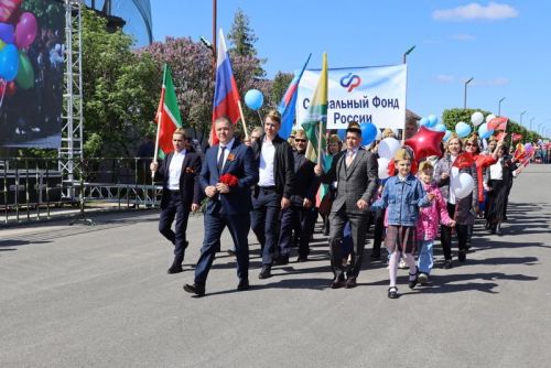 9 Май – Җиңү көнендә  Сабада 5 меңгә якын  кеше  парадка чыкты