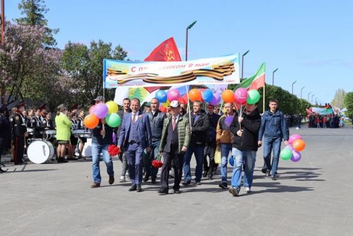 9 Май – Җиңү көнендә  Сабада 5 меңгә якын  кеше  парадка чыкты