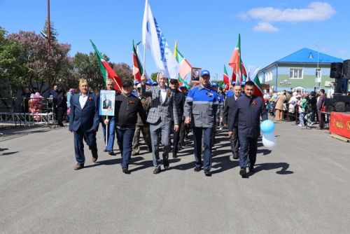 9 Май – Җиңү көнендә  Сабада 5 меңгә якын  кеше  парадка чыкты