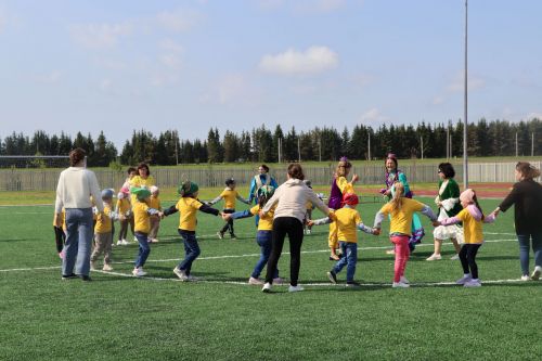 Сабада балалар бакчасында тәрбияләнүче  нәни райондашларыбыз өчен бәйрәм чарасы узды [ фоторепортаж]
