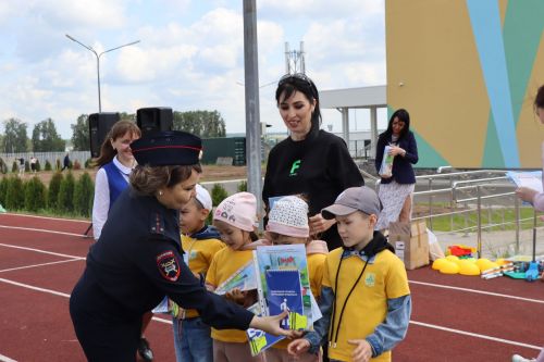 Сабада балалар бакчасында тәрбияләнүче  нәни райондашларыбыз өчен бәйрәм чарасы узды [ фоторепортаж]