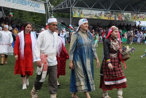Сабантуйның сабан һәм  җыр бәйгесе батырлары тәкә  алды