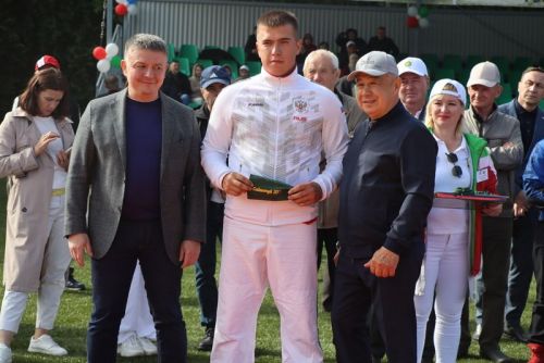 Сабантуйның сабан һәм  җыр бәйгесе батырлары тәкә  алды
